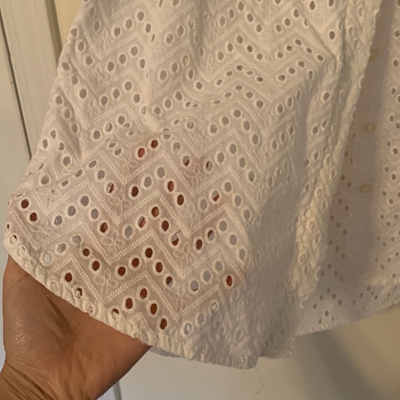 JCP Sleeveless eyelet blouse - Picture 3 of 6